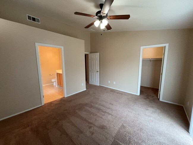 Building Photo - 3-Bed Oasis with 2.5 Baths in North Las Vegas – 1501 Sq Ft of Comfort Await!