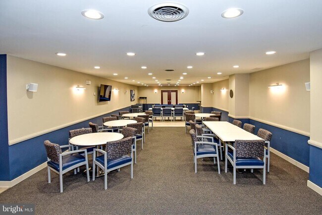 Building Photo - 5500 Holmes Run Pkwy