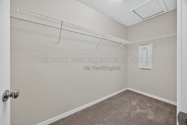 Building Photo - 3004 Alessa Loop