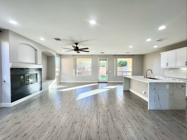 Building Photo - 81125 Avenida Fayelynne