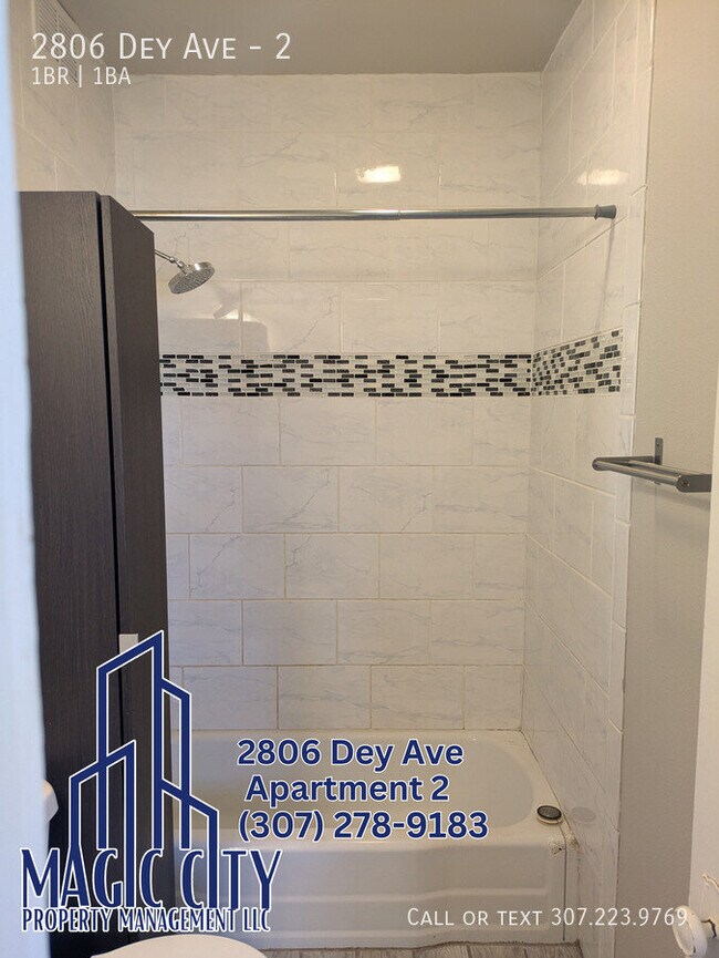 Building Photo - 2806 Dey Ave