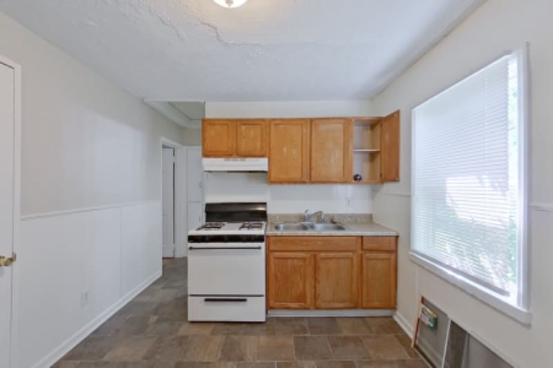 Primary Photo - 671-673-673 S Wheatland Ave