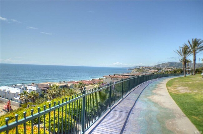 Building Photo - Condo in Niguel Terrace short walk to beach access