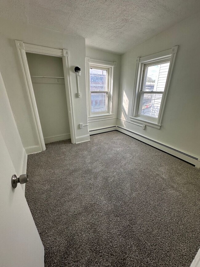 Building Photo - Beautiful 4 bedroom House for rent