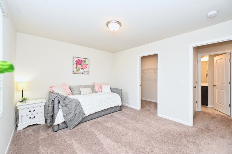 Building Photo - 3031 Duvall Dr
