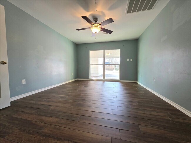 Building Photo - 3227 Dalview St