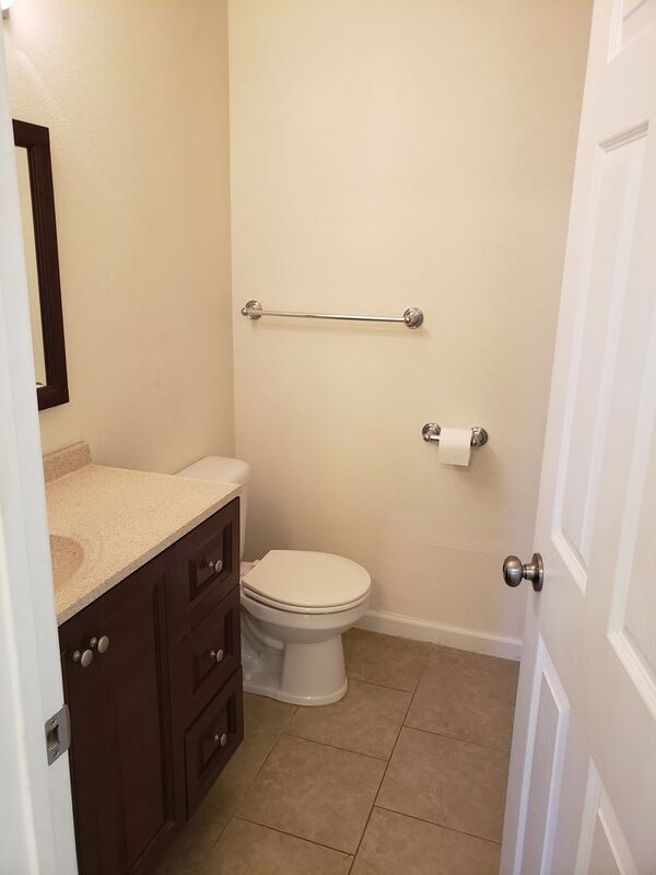 Building Photo - 3635 E Amazon Dr