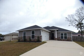 Building Photo - Like New Home Close to I-10 and Shopping