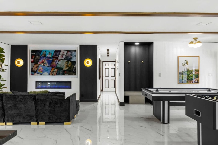 Building Photo - 10366 NW 15th St