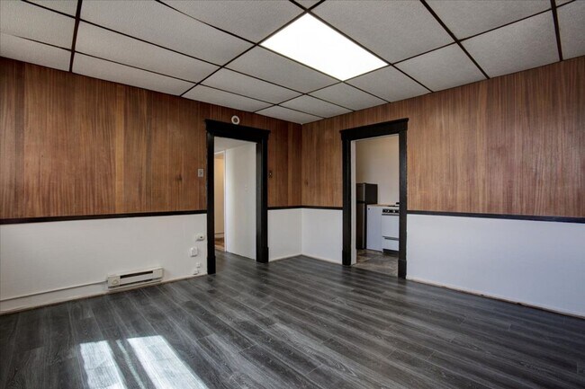 Building Photo - 1-Bedroom 1-Bathroom / Apartment