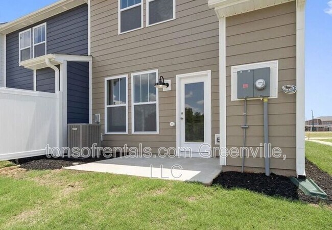 Building Photo - 203 Dalmatian Dr