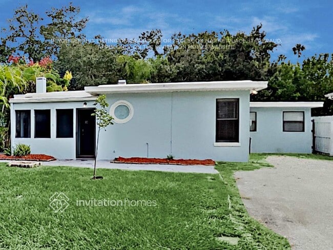 Building Photo - 807 35th St W