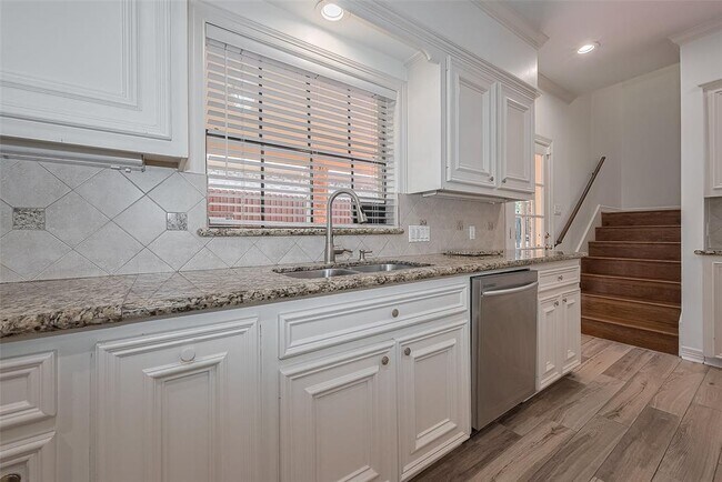 Building Photo - 510 Barkers Cove