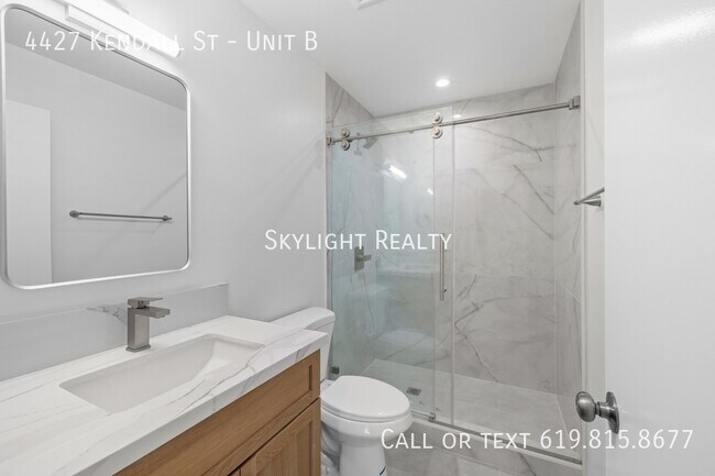 Building Photo - 4427 Kendall St