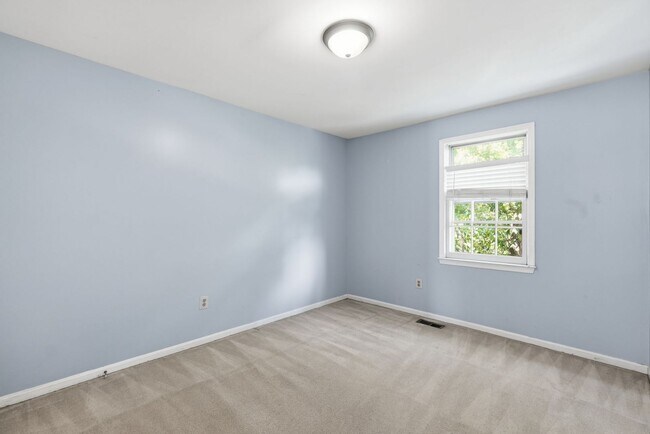 Building Photo - 6012 Crown Royal Cir