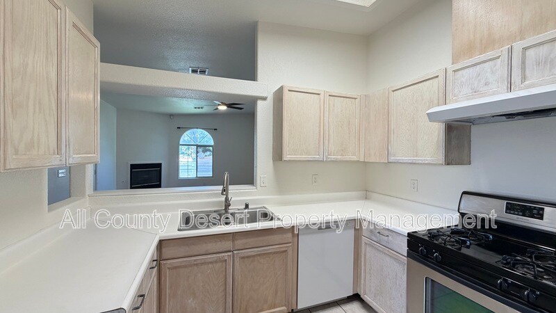 Building Photo - 28260 Landau Blvd