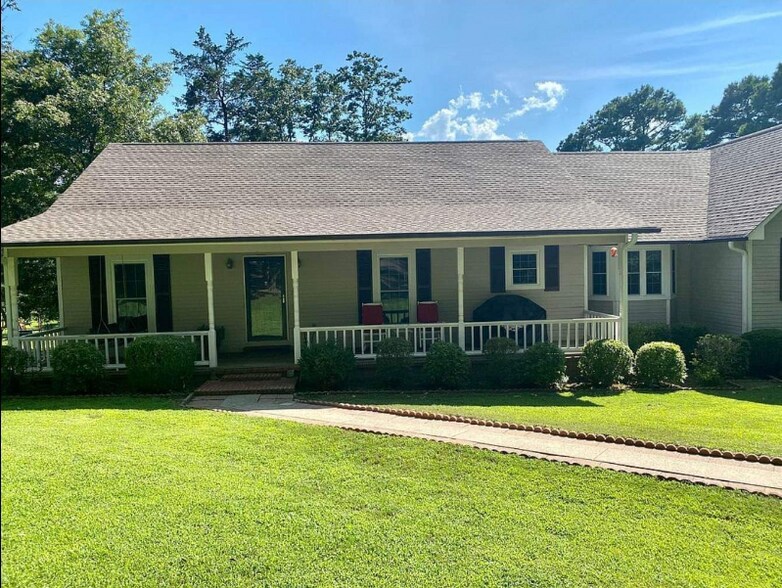 Building Photo - 11 Henry Ct