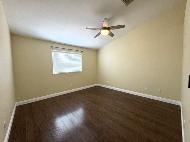 Building Photo - 5417 Redview Ct