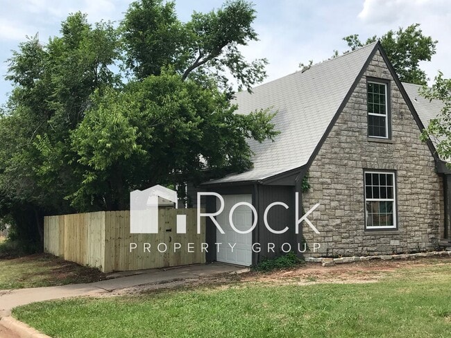 Building Photo - Remodeled Historic Home Near the Capitol, Uptown, Midtown and Paseo districts