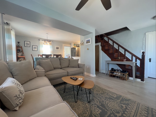 Building Photo - 26 Poplar St