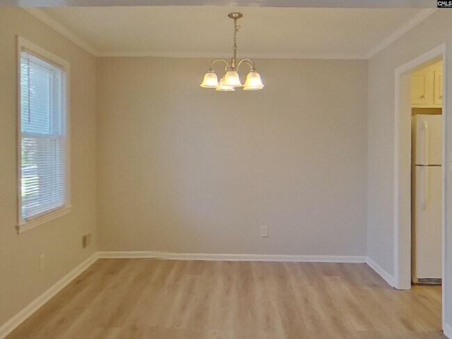 Building Photo - 208 Southampton Dr