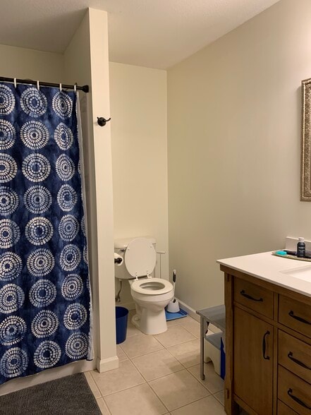 Full bathroom on main floor - 108 Heidi Ct