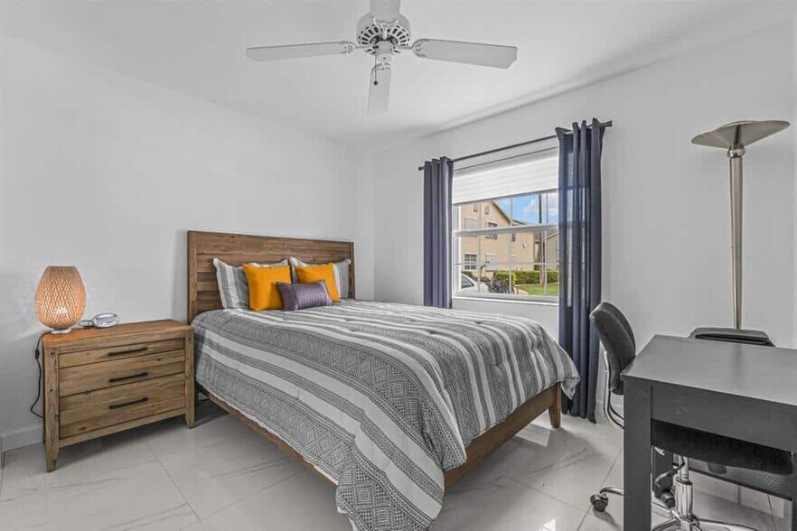 Building Photo - 119 Waterside Dr