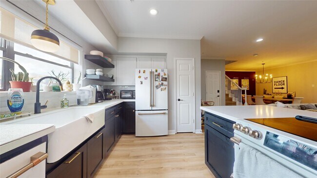 Building Photo - 17 Waugh Dr