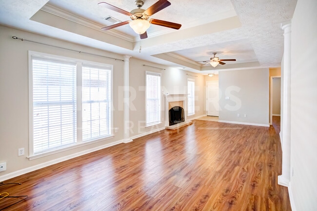 Building Photo - 1336 Cameron Ct