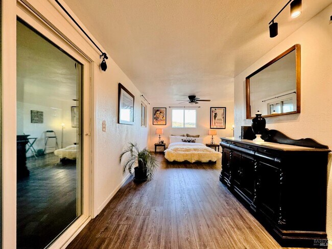 Building Photo - 16060 39th Ave