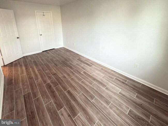Building Photo - 1260 Sugarwood Cir