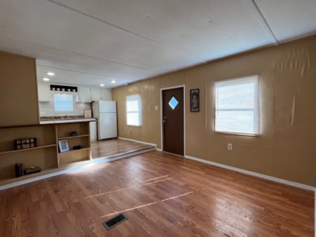 Building Photo - 106 Oleander Dr