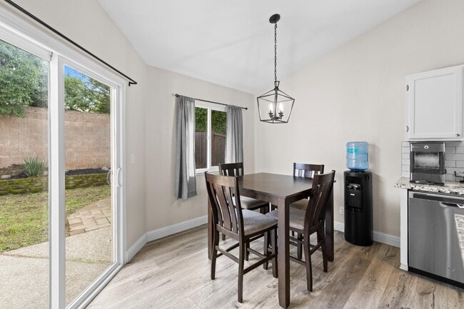 Building Photo - 2420 Inverness Dr