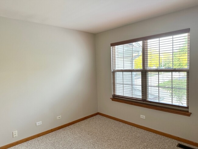 Building Photo - 2955 Belle Ln