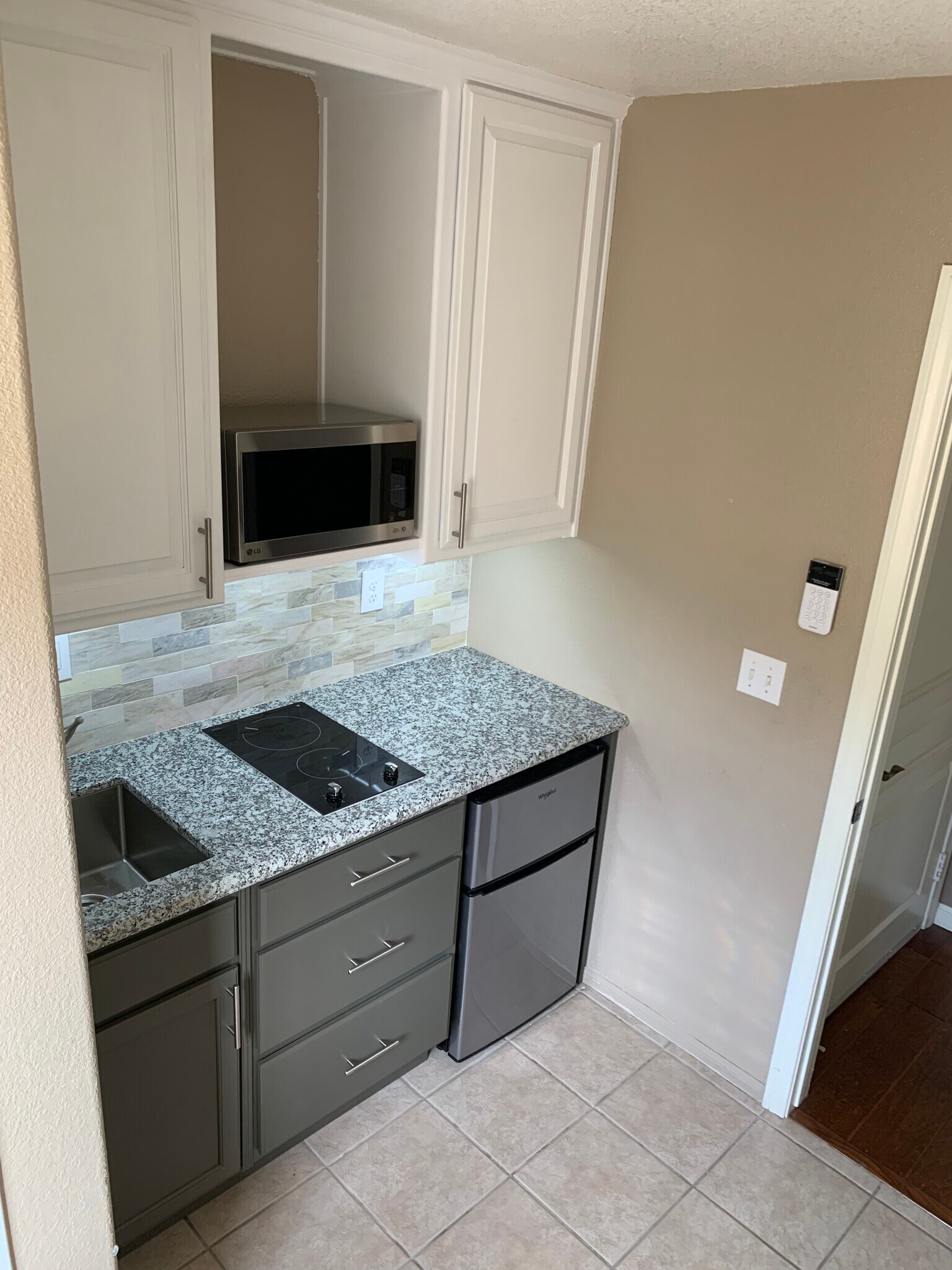 Building Photo - 13960 Driftwood Dr