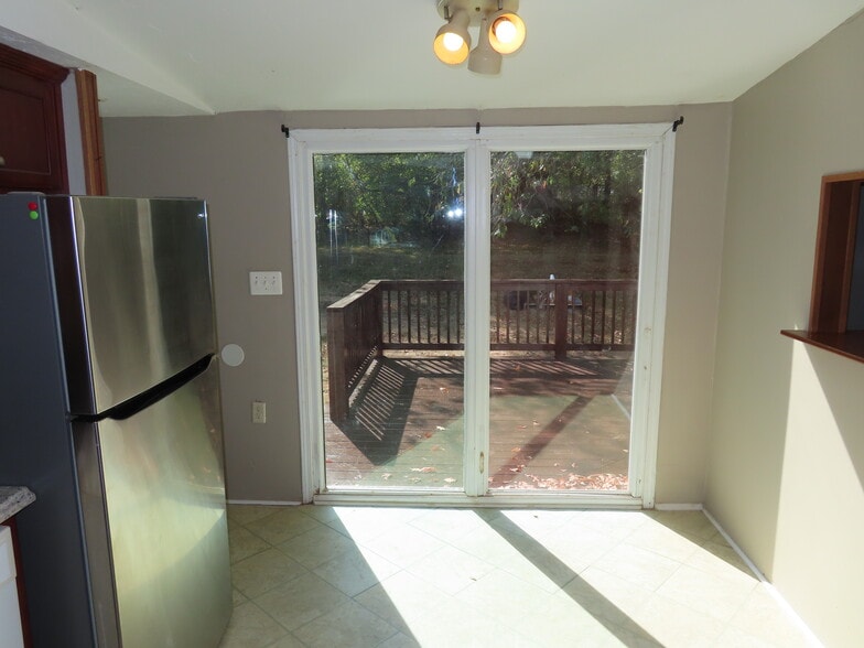 Building Photo - 220 Arkansas Ave