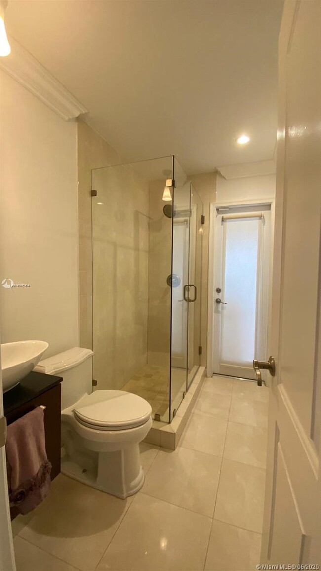 Building Photo - 13111 S Calusa Club Dr