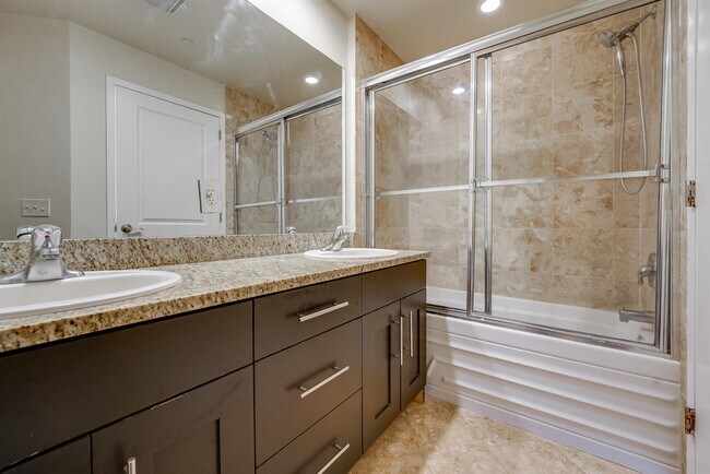 Building Photo - 29 1st St