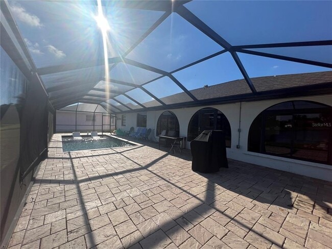 Building Photo - 470 Strasburg Dr