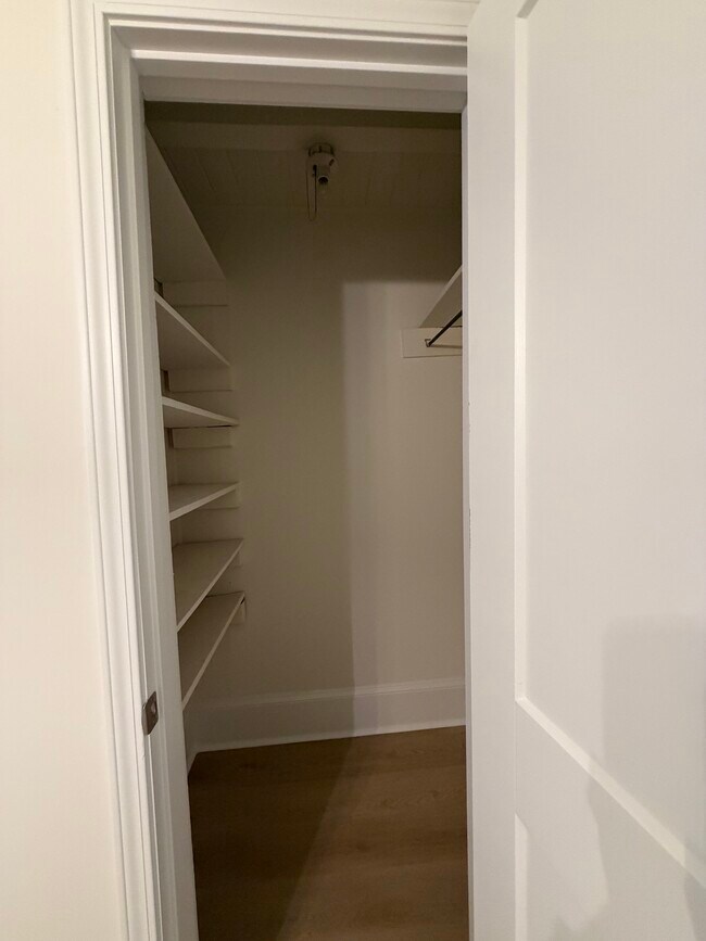 Building Photo - 305 12th Ave