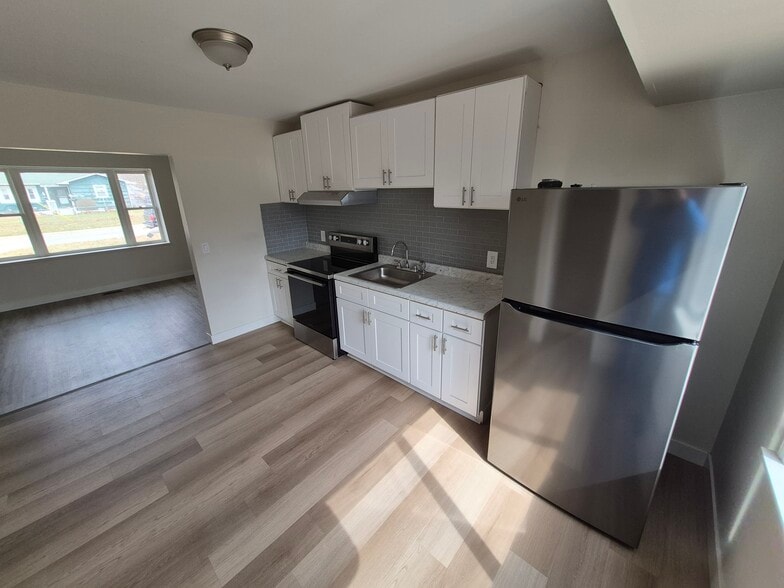 Building Photo - 2710 Eaton Pl