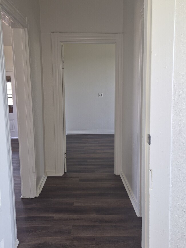 Building Photo - 10395 Avenue 384