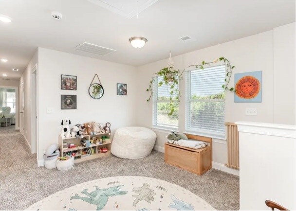 Building Photo - 241 River Rd