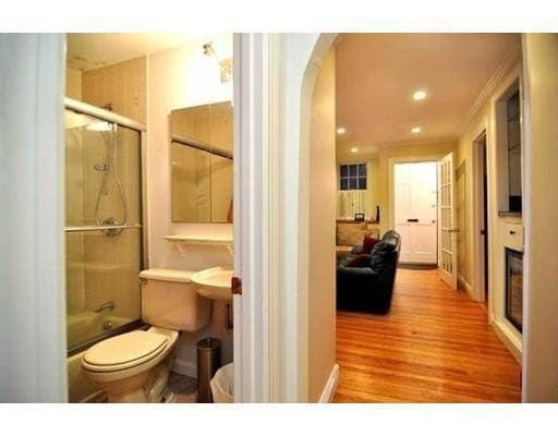 Building Photo - 55A Garden St