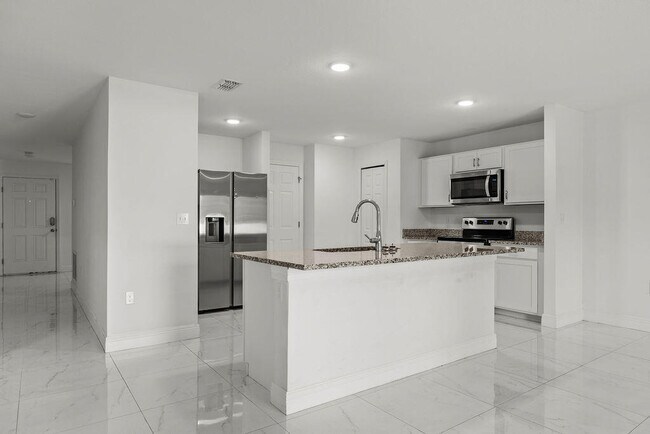 Building Photo - 362 NW Bayshore Blvd
