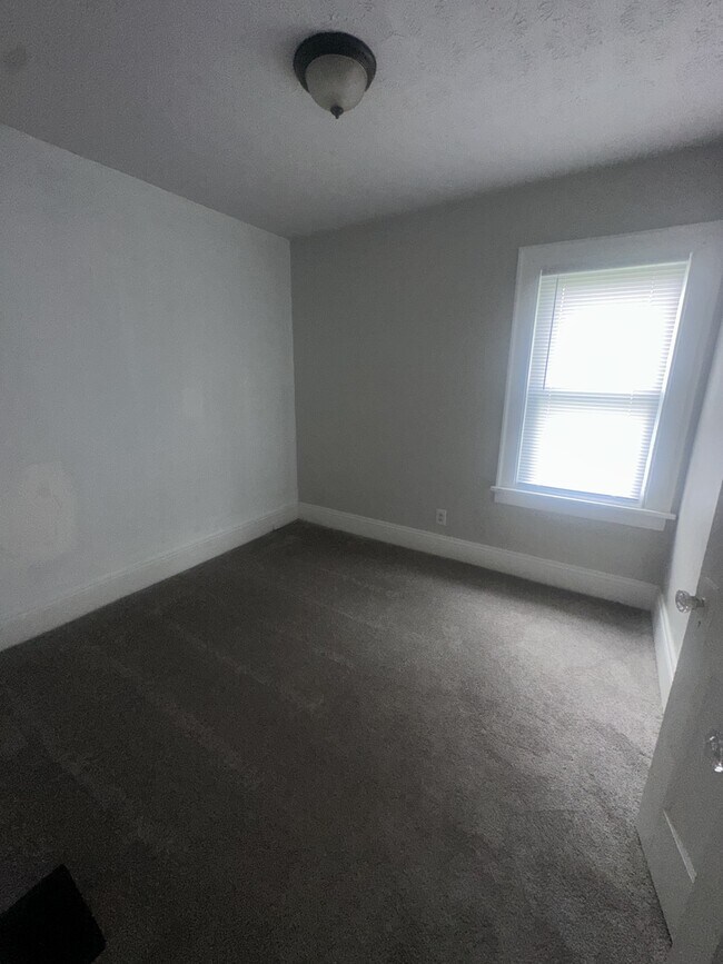 Building Photo - 12600 Watterson Ave