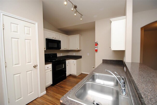 Building Photo - 29007 E Pecos River Ct