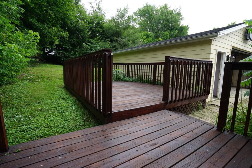 decks - 906 23rd St