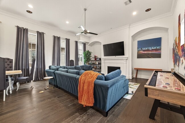 Building Photo - 2506 McKinney St