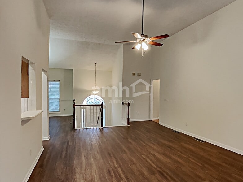 Building Photo - 7142 Big Woods Dr